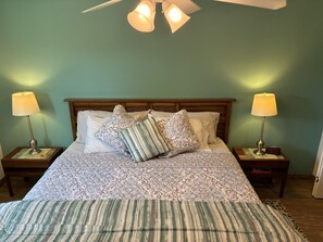2 bedrooms, iron/ironing board, free WiFi, bed sheets - Desert Morada Casita K: 2 Bedroom 1 Bath Dog Friendly maximum 2-NO OTHER PETS (Tucson)
