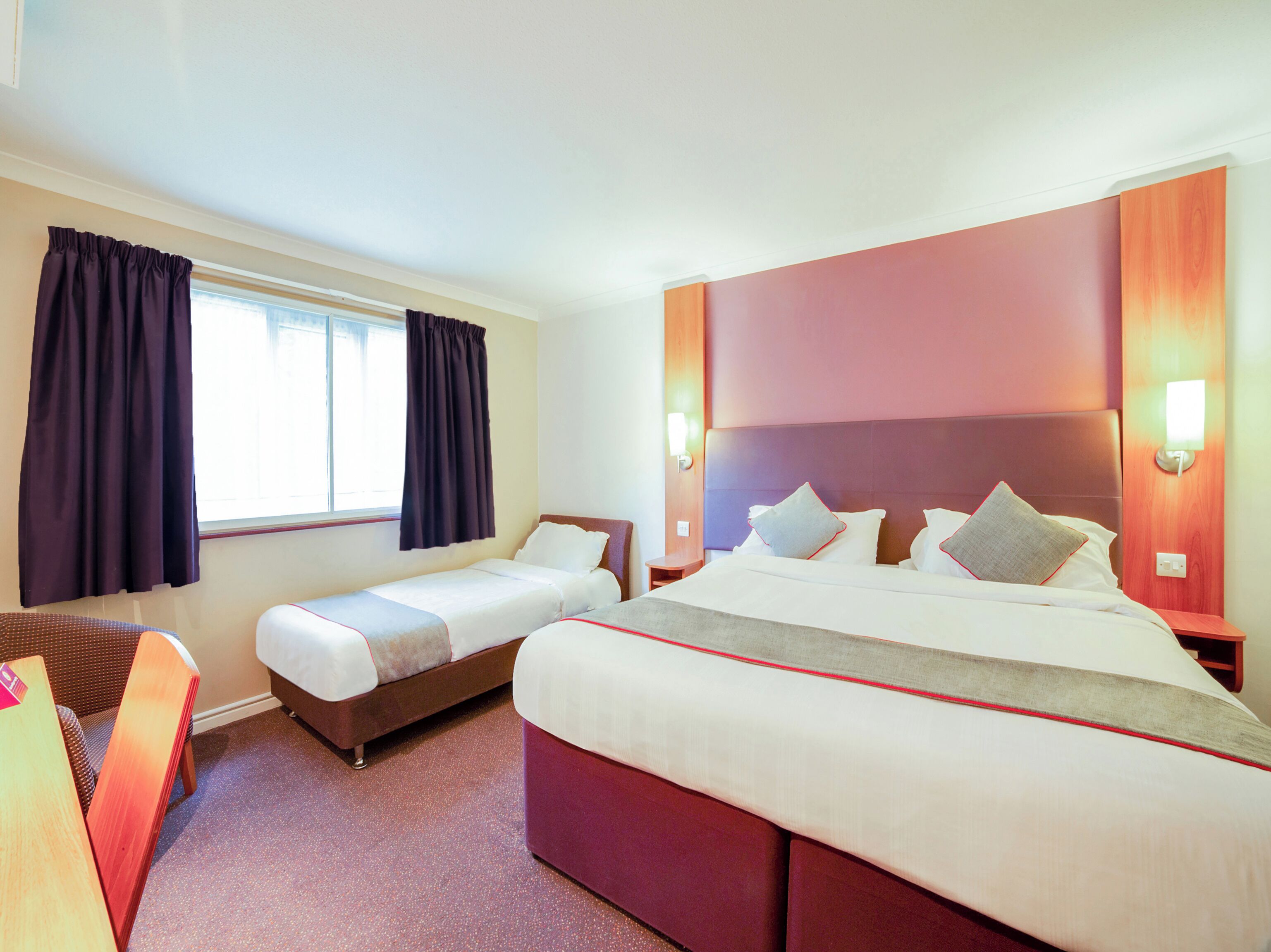 Individually decorated, individually furnished, desk