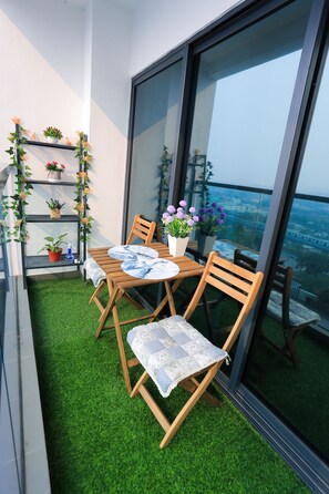 Sundeck - MLH Deluxe Studio Suites @ Landmark Residence (Cheras)