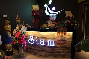 Couples treatment room(s), hot tub, steam room, body treatments - MLH Deluxe Studio Suites @ Landmark Residence (Cheras)