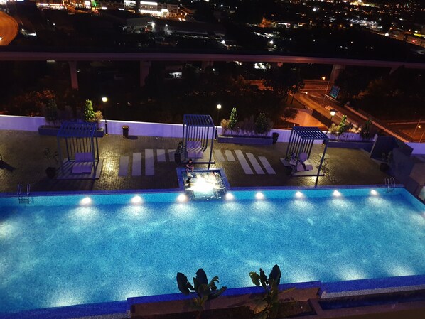 Signature Suite, 1 Queen Bed with Sofa bed, Kitchen, Pool View | Water view - MLH Deluxe Studio Suites @ Landmark Residence (Cheras)