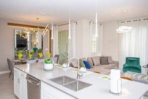 Interior - Gorgeous 4 Bedroom w Pool Close to Disney 4836 (Kissimmee)