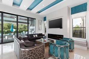 Smart-TV, peis, videospill og DVD-spiller