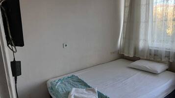 Standard Room | Free WiFi, bed sheets