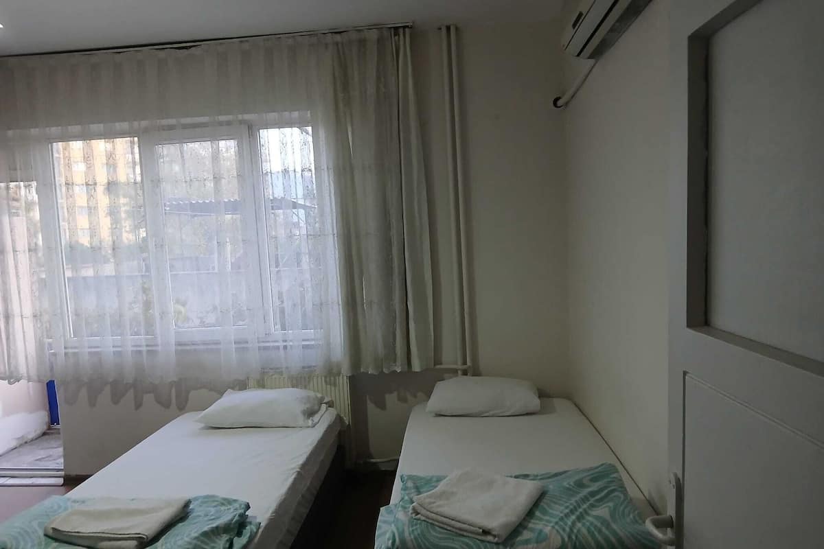 Phòng 2 giường đơn Tiêu chuẩn | Truy cập Internet không dây miễn phí, bộ trải giường