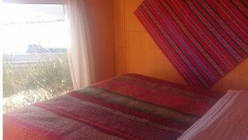 2 bedrooms, bed sheets