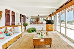 Televisión y reproductor de DVD 