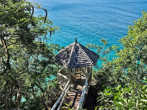 Smuggler's Nest - Exotic & romantic villa 2 bedroom Tropical Retreat