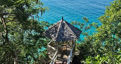 Smuggler's Nest - Exotic & romantic villa 2 bedroom Tropical Retreat