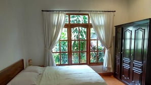 Villa, 1 Bedroom | 1 bedroom, desk - Taman Melati (Buleleng)
