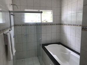 Free toiletries, towels - Pousada Vila Verde (Porto Belo)