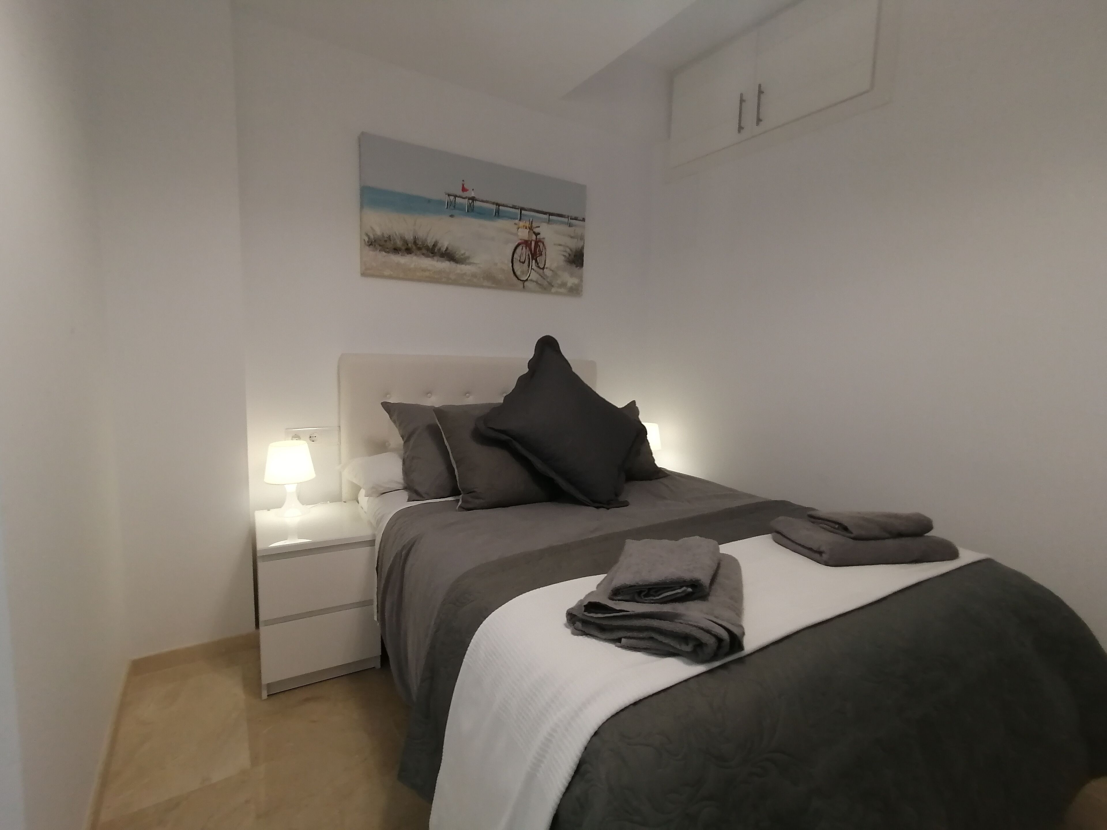 5 bedrooms, iron/ironing board, free WiFi, bed sheets