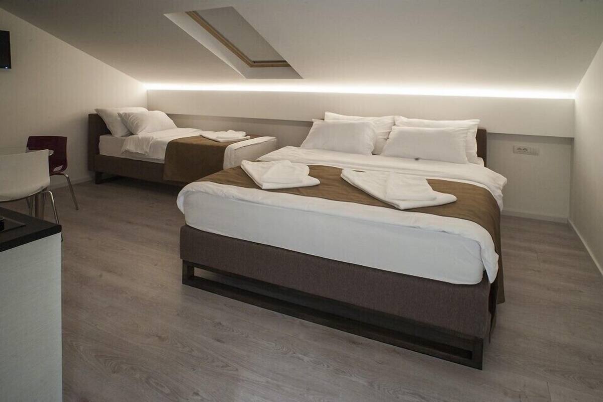 Apartment (A16)