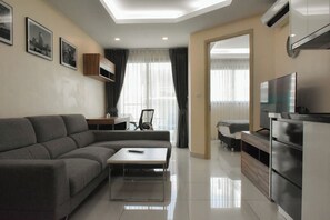 Living area - Water Park Premium Pool View Super Wi-fi 5G ★★★★★ (Pattaya, Nongprue, Banglamung)