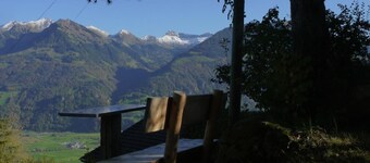 Holiday home with wide panoramic view and garden