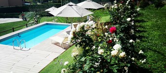 Holiday apartment with pool & garden in Lucca countryside