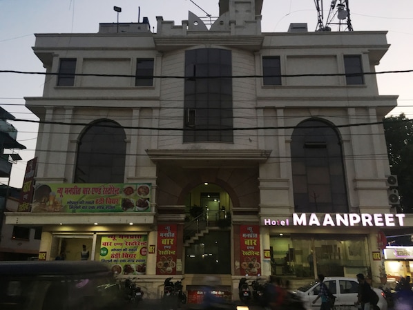 Front of property – evening/night
