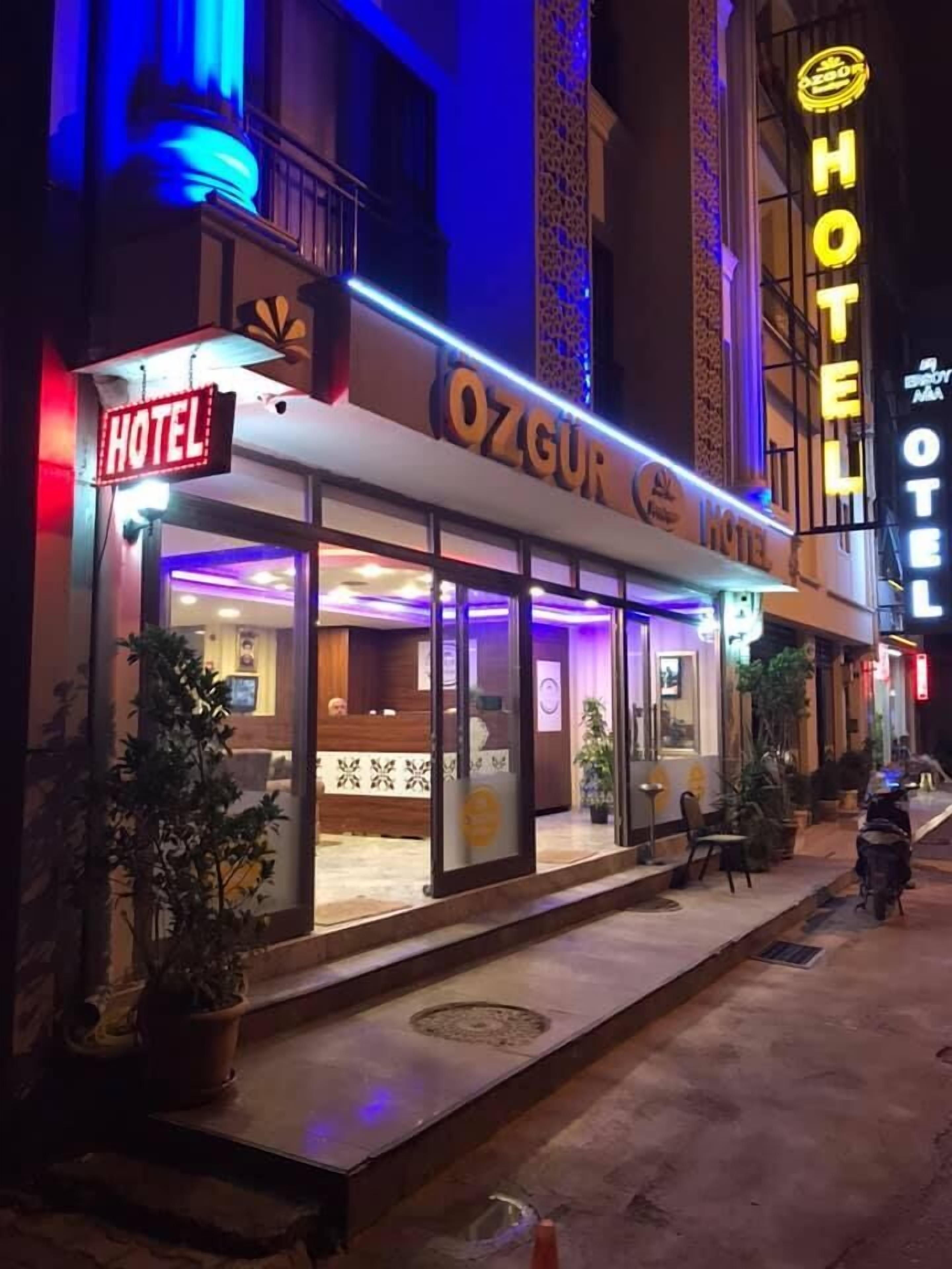 숙박 시설 입구
