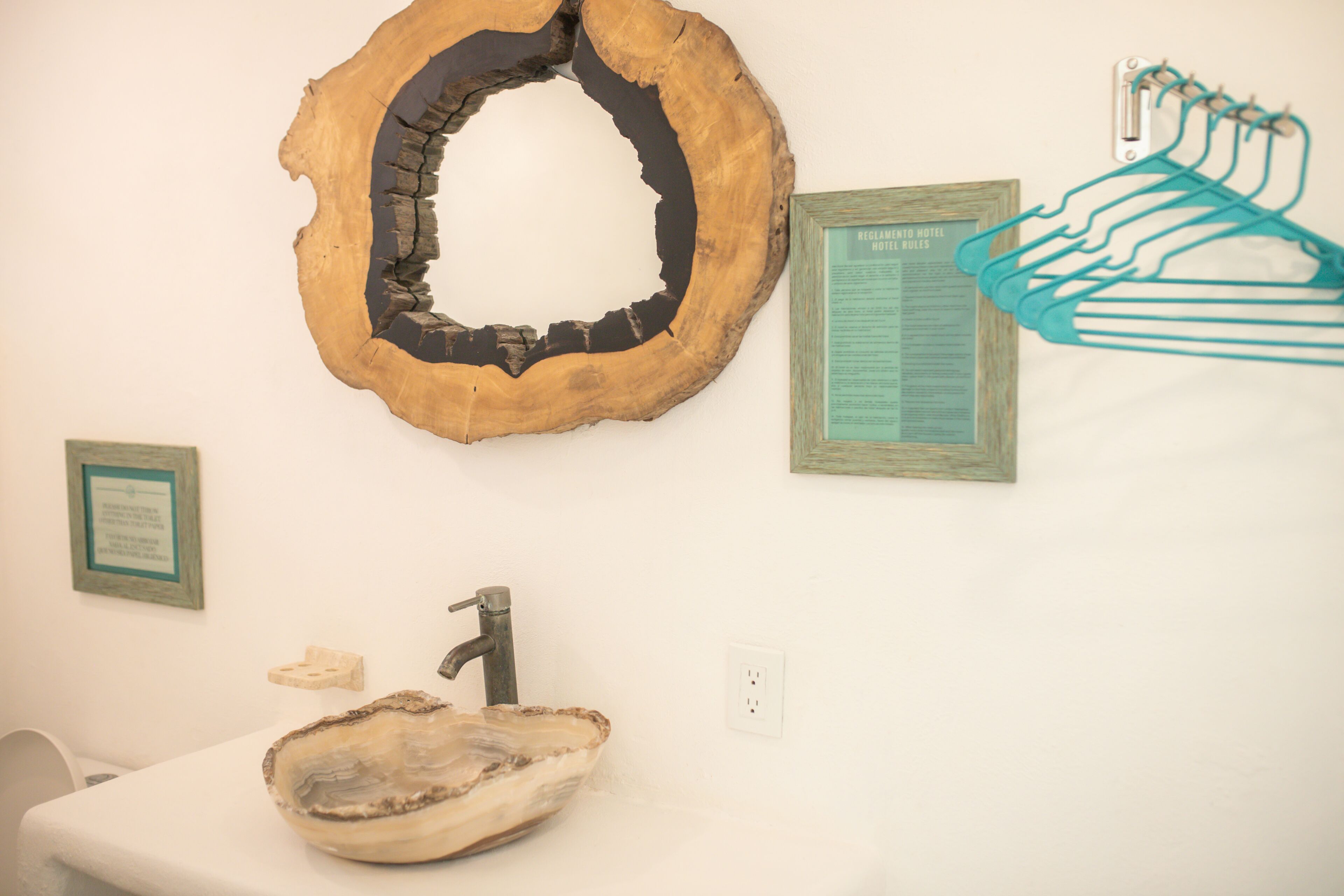 comfort room, 1 double bed, ground floor (3) | bathroom | shower, free toiletries, towels, soap