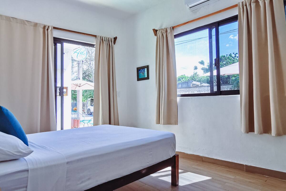 1 bedroom, individually decorated, individually furnished