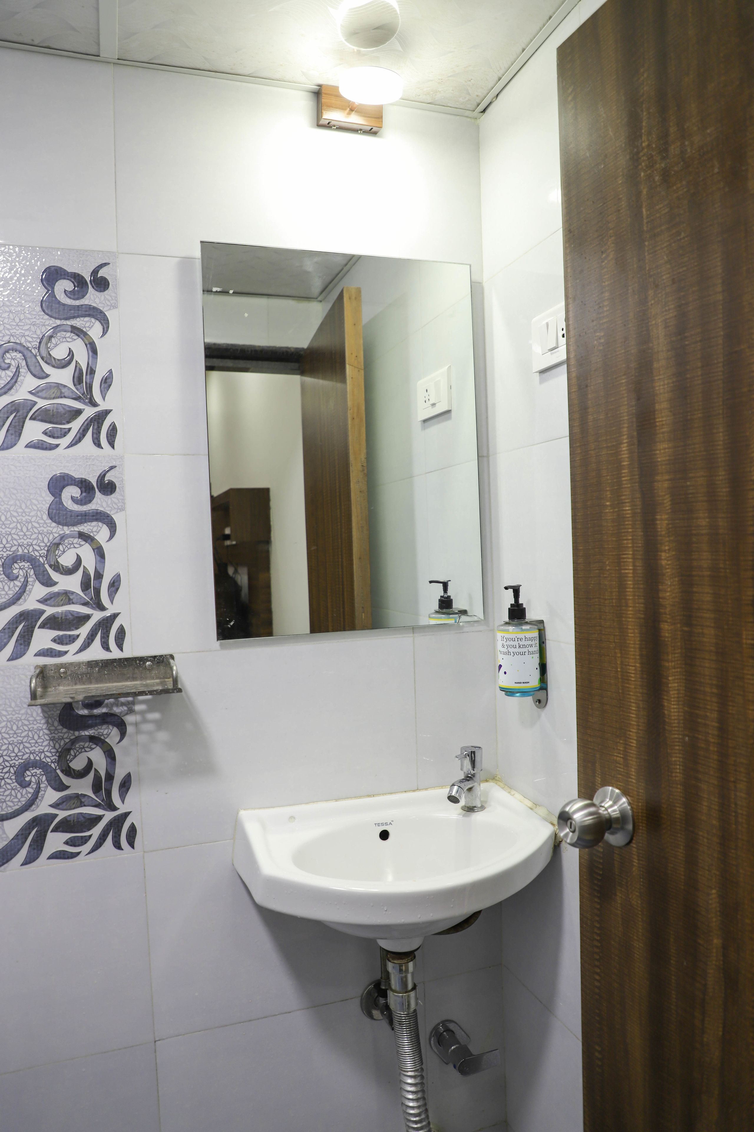 economy single room | bathroom | shower, designer toiletries, towels, soap