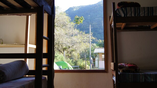 Dormitorio compartido económico, dormitorio mixto | Wifi gratis y ropa de cama