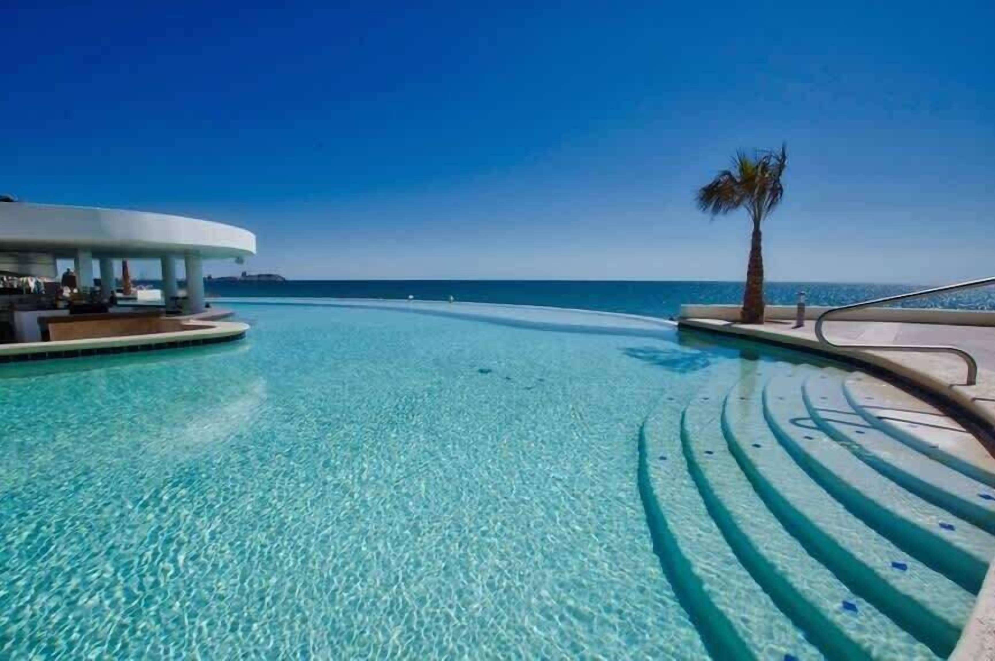 Udendørs pool, opvarmet pool