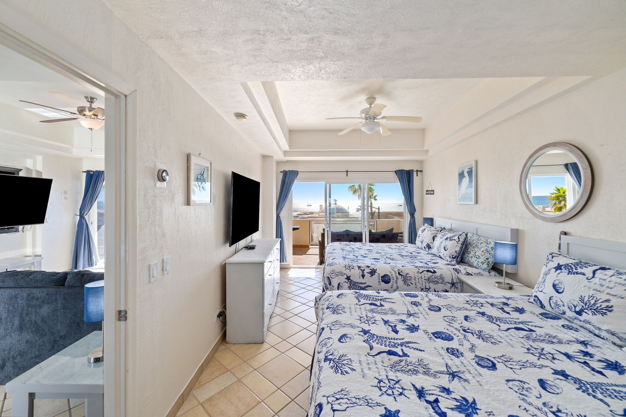 2 bedrooms, in-room safe, iron/ironing board, free WiFi