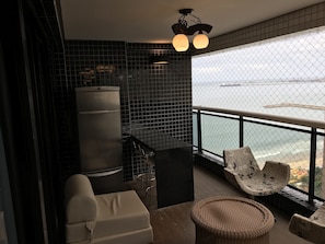 Apartamento conforto | Vista para praia/oceano