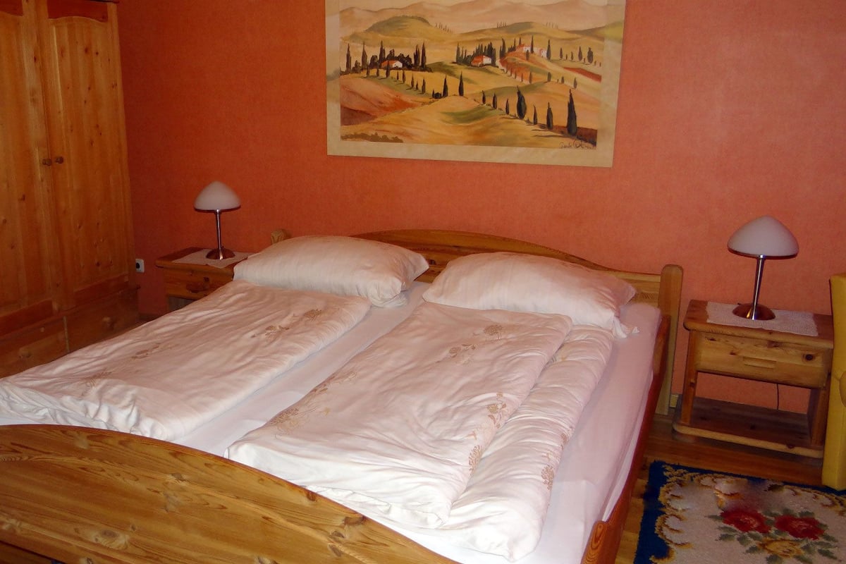Standard Double Room | WiFi (free), bed sheets