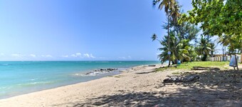 Loiza Condo w/ Rooftop Patio - Walk to Beach!