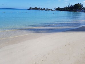 Plage à proximité, sable blanc