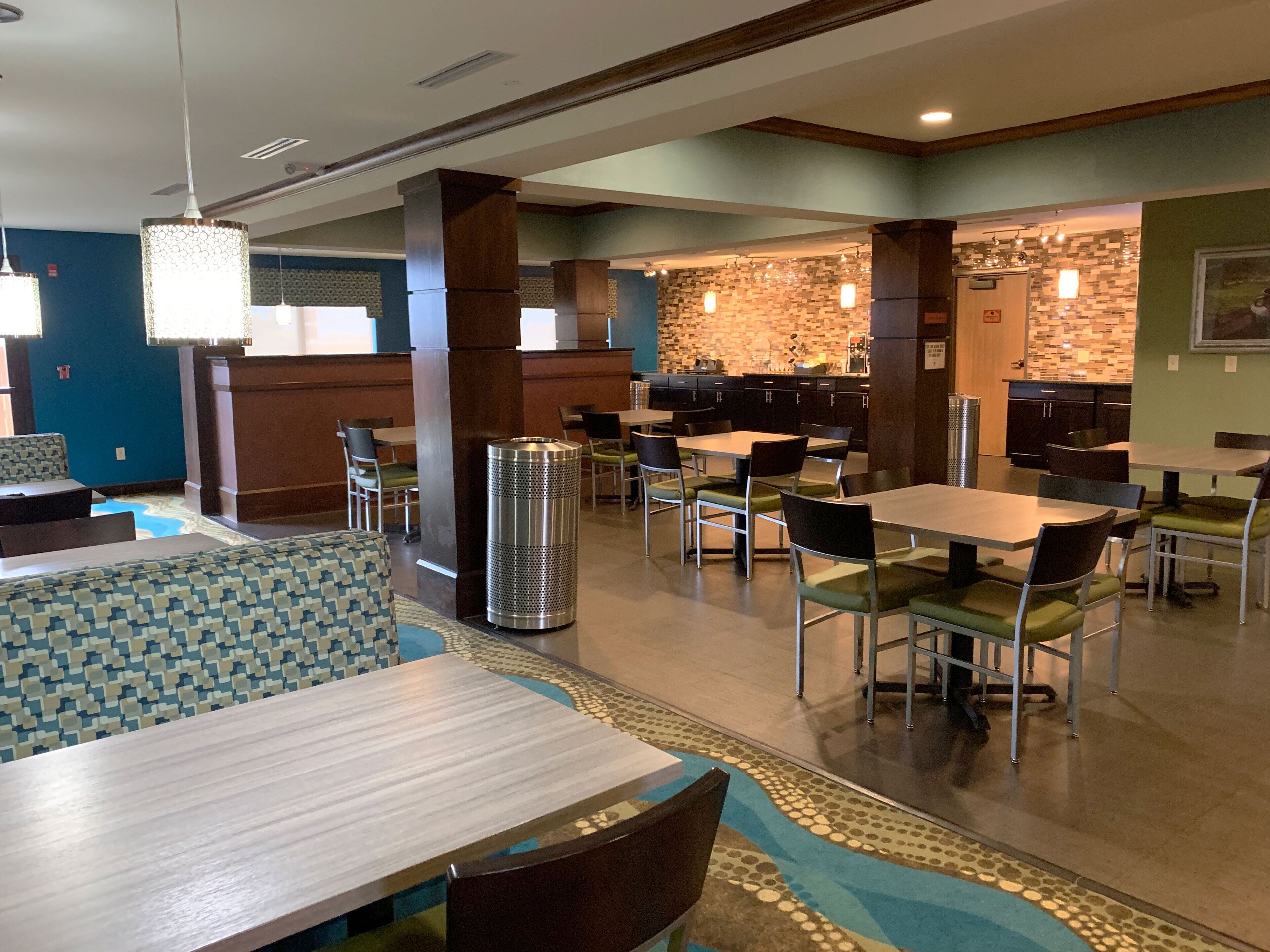 free daily continental breakfast