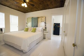 1 habitación, tabla de planchar con plancha, cuna de viaje y wifi 