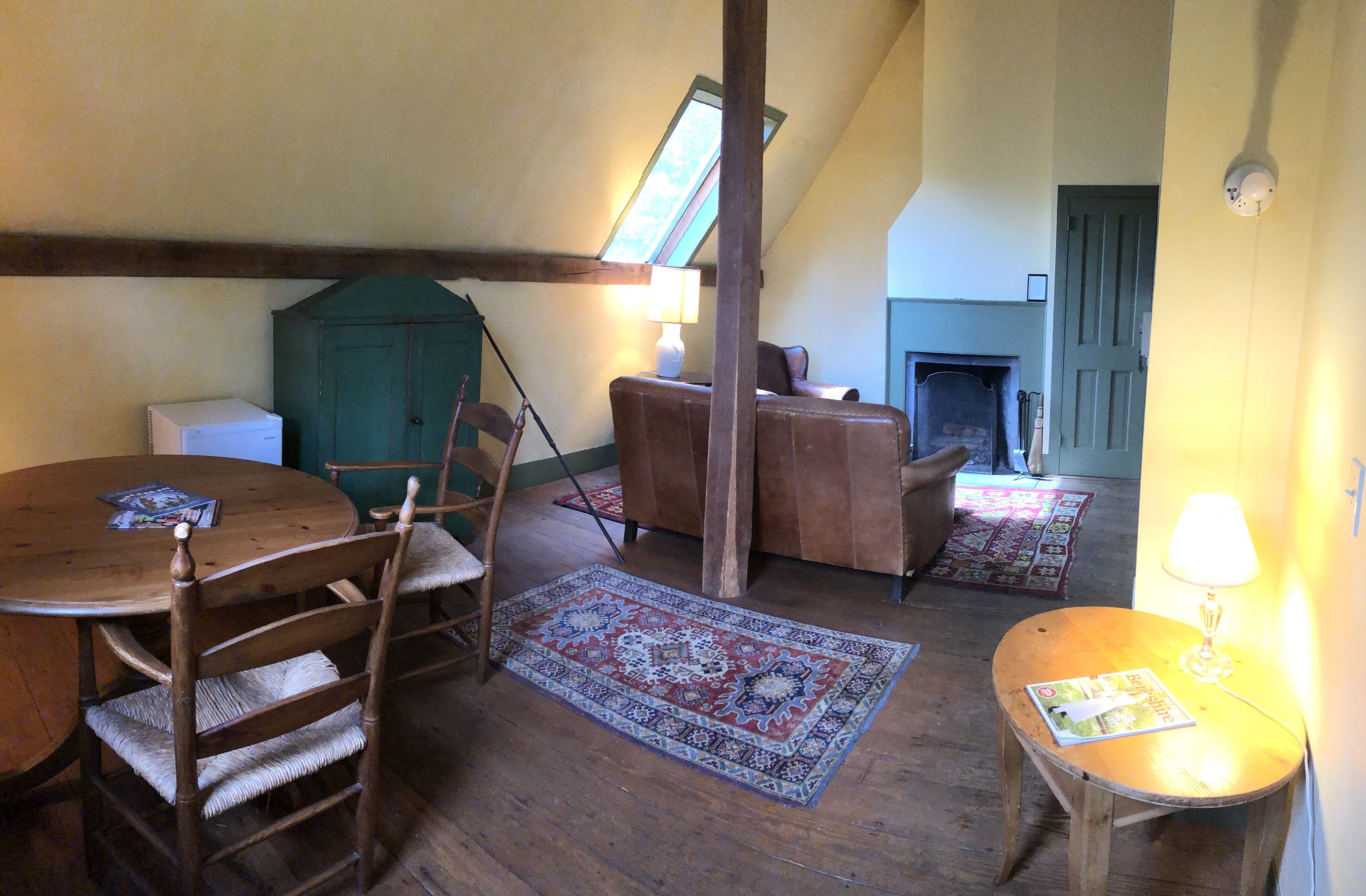 deluxe room | individually furnished, blackout curtains, iron/ironing board, free wifi