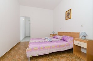 1 bedroom, Internet, bed sheets