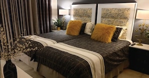 ห้องทวิน (Hadeda View) | เครื่องนอนระดับพรีเมียม, มินิบาร์, ห้องพักตกแต่งอย่างมีเอกลักษณ์