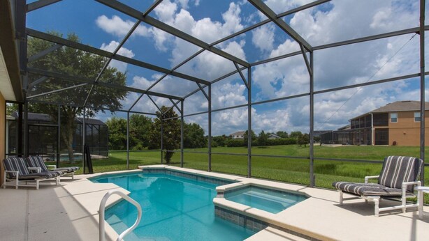 House - Beautifully Furnished Executive Home on Gated Community Near Disney and Champions Gate - 388 (Davenport)