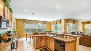 House | Private kitchen - Fabulous 6 bed Villa With Private South Facing Pool Overlooking Conservation Land - 495 (Davenport)
