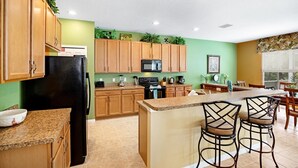 House | Private kitchen - Fabulous 6 bed Villa With Private South Facing Pool Overlooking Conservation Land - 495 (Davenport)