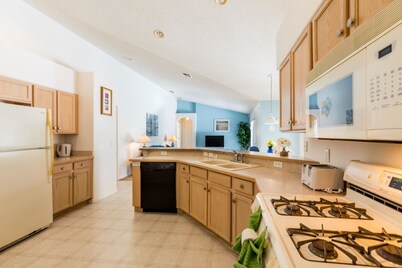 Great 4 bed Villa With own Private Pool With no Rear Neighbours - 362