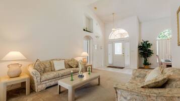 House | Living room | TV, DVD player, table tennis