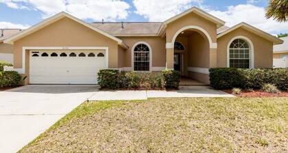 Great 4 bed Villa With own Private Pool With no Rear Neighbours - 362