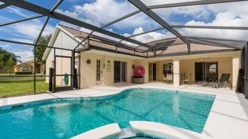 4 bedrooms, desk, free WiFi