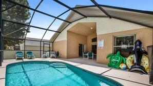 House | 4 bedrooms, desk, free WiFi