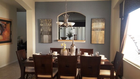 Dishwasher, cookware/dishes/utensils