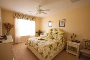 4 bedrooms, desk, free WiFi