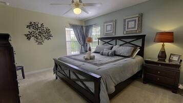 6 bedrooms, desk, iron/ironing board, free WiFi