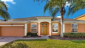 Unclassified image, 5 of 36, button - Large 5 bed Villa With Pool and spa Overlooking Conservation and Woodland Area (Davenport)
