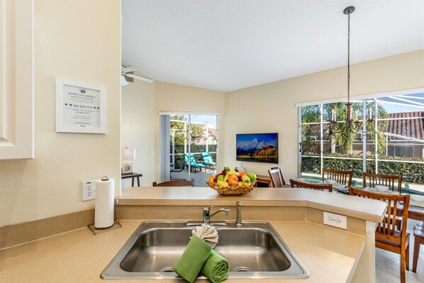 Fridge, microwave, dishwasher, cookware/dishes/utensils